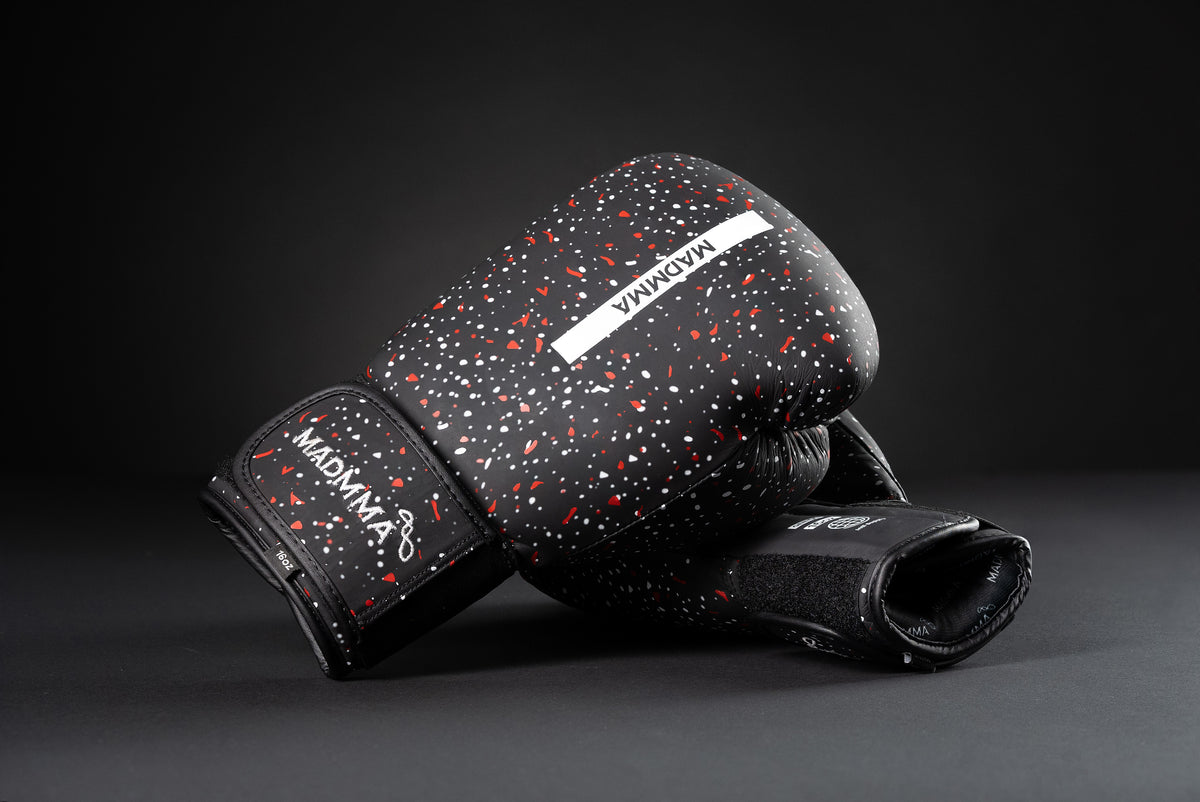 GEN 01 STRIKING GLOVE