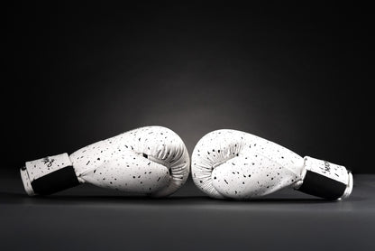 GEN 01 STRIKING GLOVE