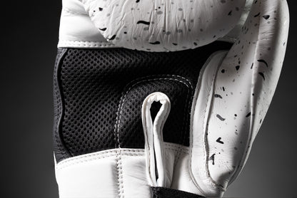 GEN 01 STRIKING GLOVE