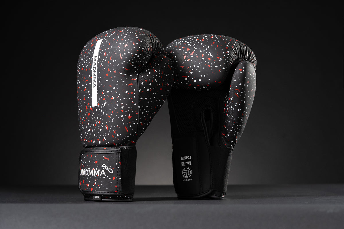GEN 01 STRIKING GLOVE